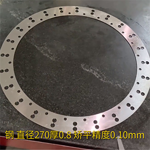 高精密圓盤矯平機(jī)-直徑270厚0.8-鋼板校型機(jī)，整平機(jī)廠家-矯平精度0.10mm